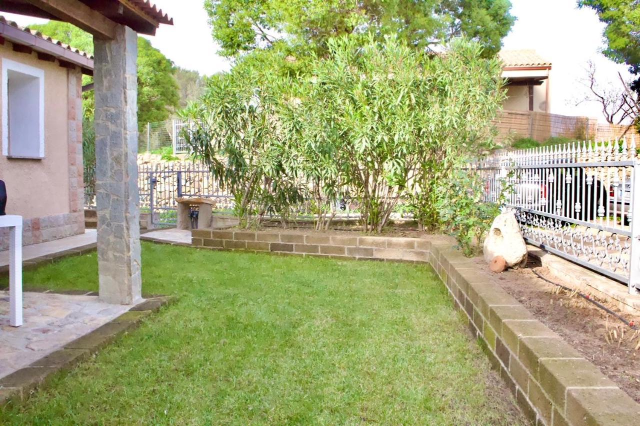 Domu Virginia Bed & Breakfast Castiadas Exterior foto