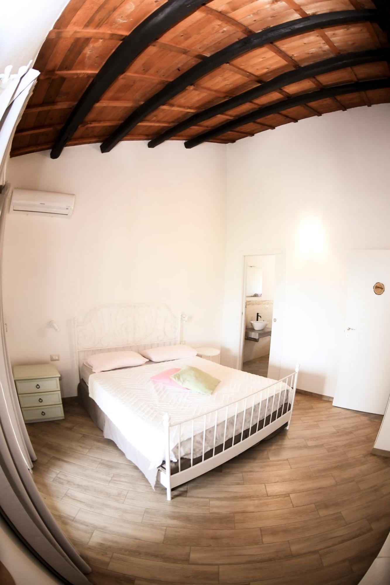 Domu Virginia Bed & Breakfast Castiadas Exterior foto